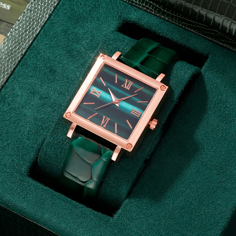 Women's Luxury Alloy Case Quartz Watch with Round Dial